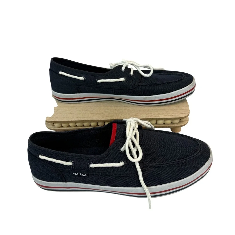 Nautica Spinnaker Boat Shoes 9.5 Navy Blue Canvas Lace Up Nautical Sneaker